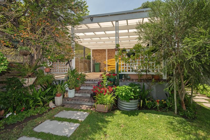 3 Bedroom Property for Sale in Voelklip Western Cape